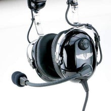 Load image into Gallery viewer, Rugged Air RA950 ANR Stereo General Aviation Pilot Headset
